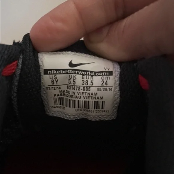 Nike Red and Gray Running Shoes AIR MAX - Picture 5 of 5